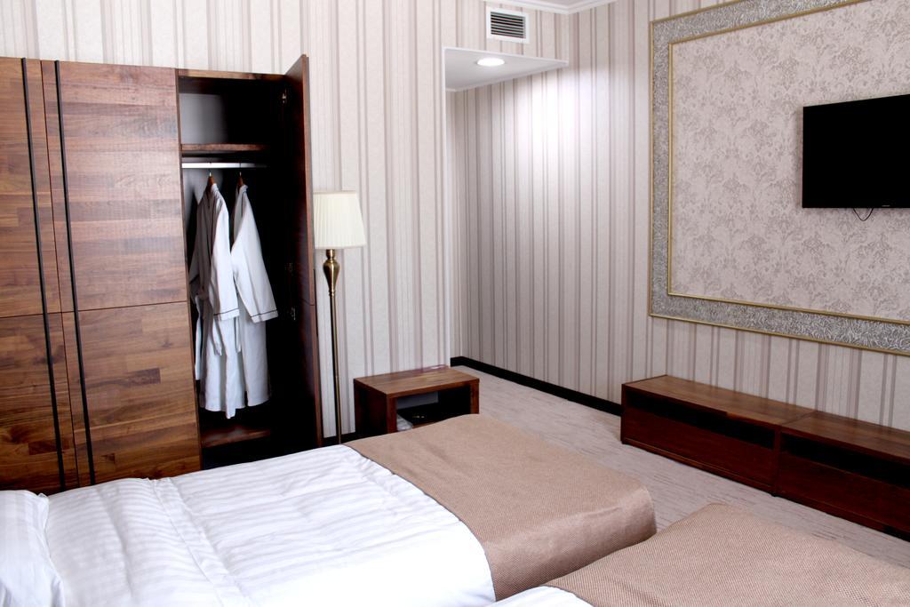 Astor Hotel & Spa Biskek Kültér fotó